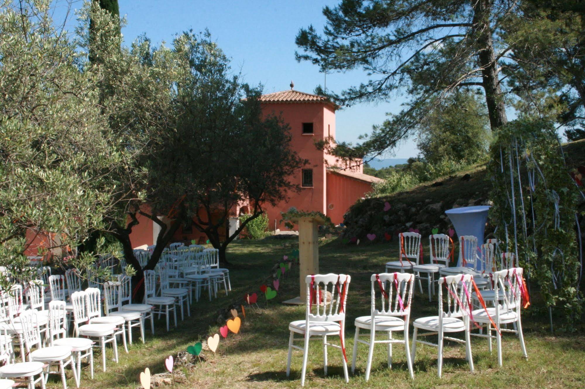 Domaine Rabiega Hotel Flayosc Exterior photo